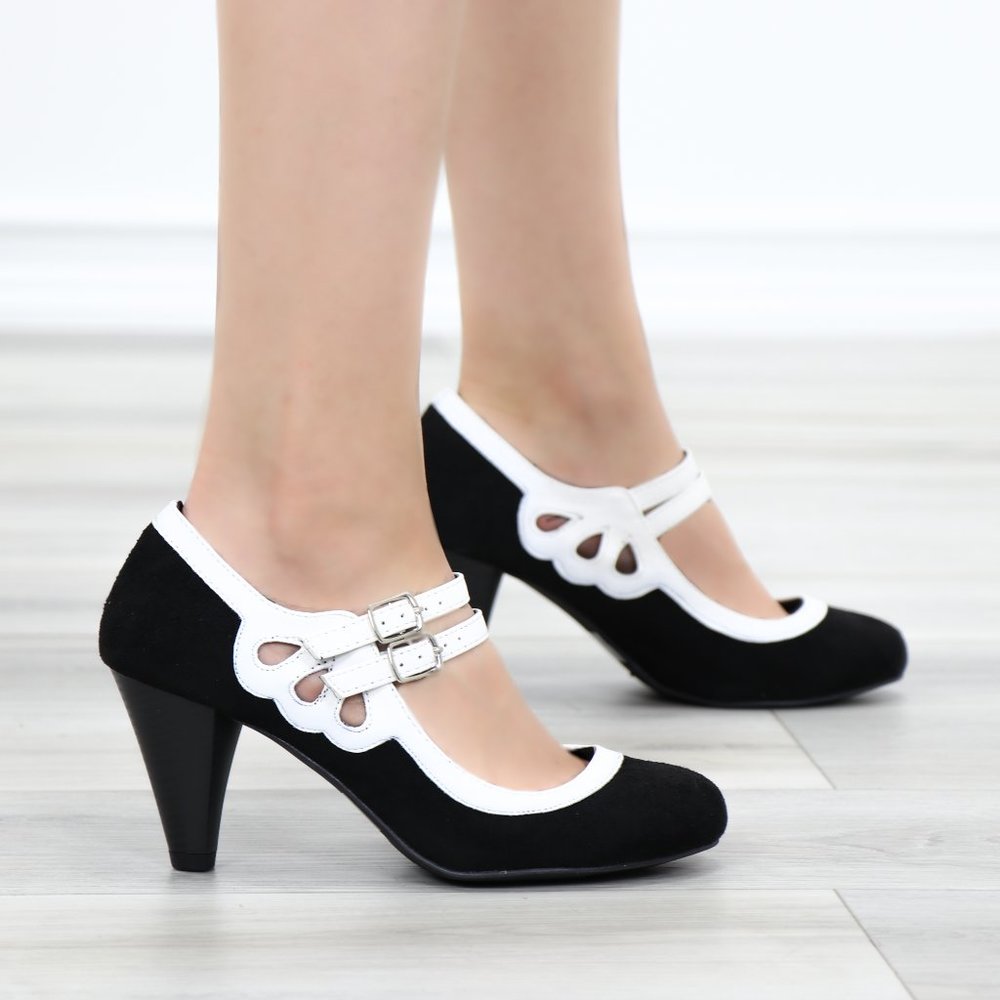 Vegan Suede Double Buckle Retro Pump - Picture 5 of 11